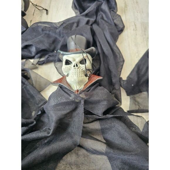 Mini phantom of the Opera Halloween hanging ghost skeleton decor - Picture 2 of 10